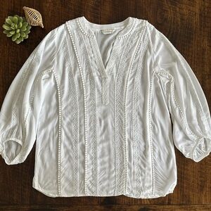 Club Monaco | White Embroidered Split Neck Pull Over Blouse, Size M